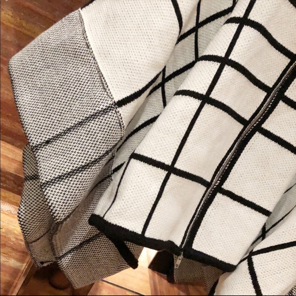 Plaid Knit Zip Front Poncho Cape - Picture 7 of 8